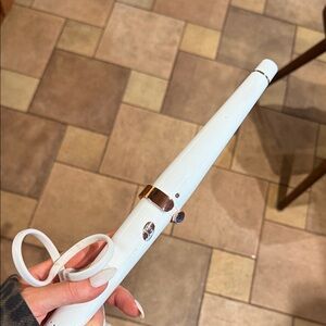 T3 White Curling Iron